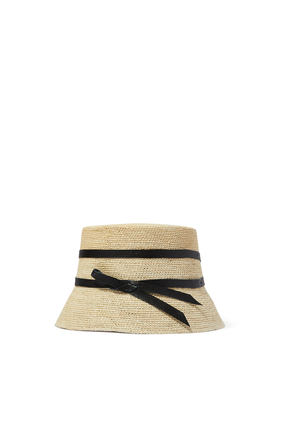 قبعة بتصميم غطاء مصباح بشريط